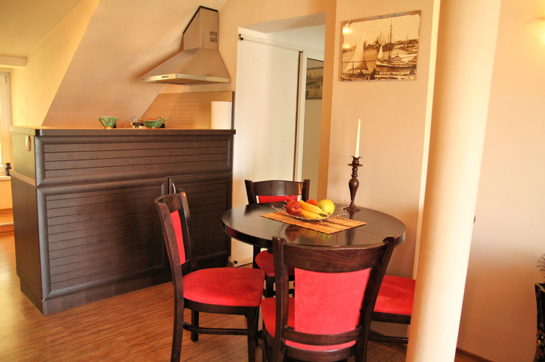 Others 5, Sea view apartment in the city heart, Varna