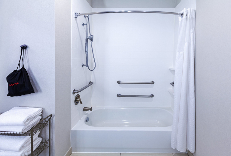 Bathroom 5, Holiday Inn Express & Suites PORT ARTHUR CENTRAL-MALL AREA by IHG, Jefferson