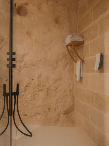 Bathroom 4, Palazzo Degli Abati, Matera