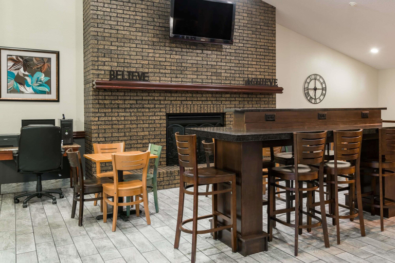 Food & Drinks 5, Baymont by Wyndham Bloomington MSP Airport, Hennepin