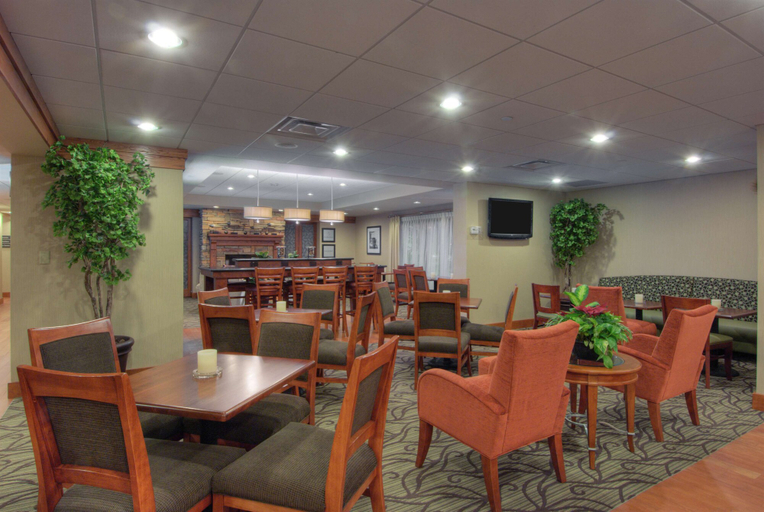 Food & Drinks 5, Hampton Inn Wheeling, Ohio