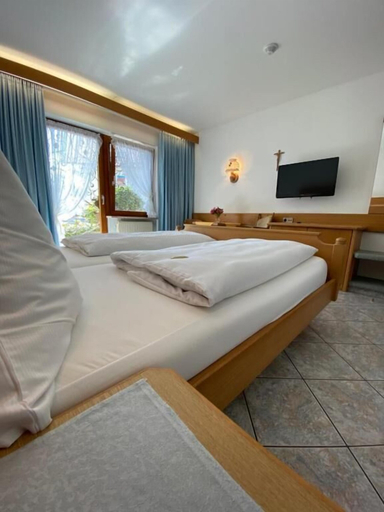 Bedroom 3, Haus Seehang Hotel Garni, Konstanz