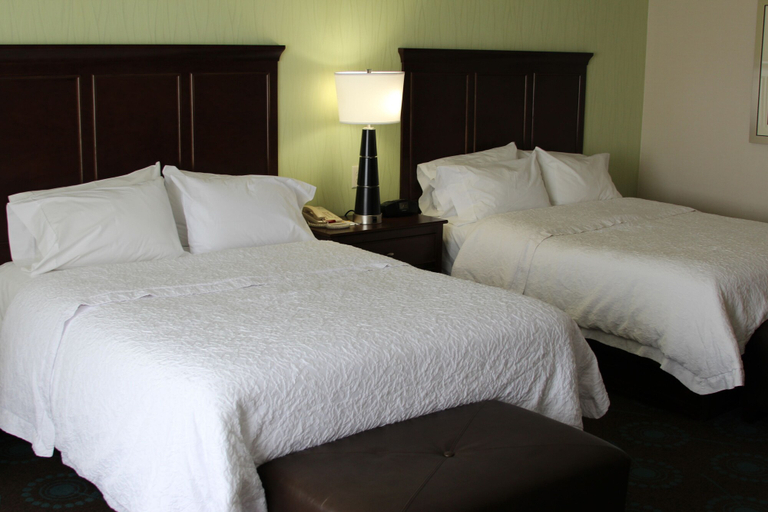 Bedroom 3, Hampton Inn Minneapolis/Shakopee, Scott