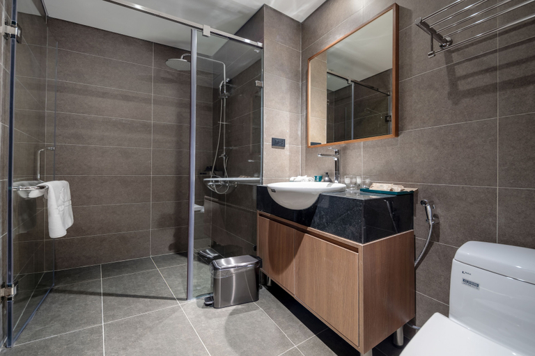 Bathroom 5, Mandala Hotel & Suites Bac Giang, Bắc Giang
