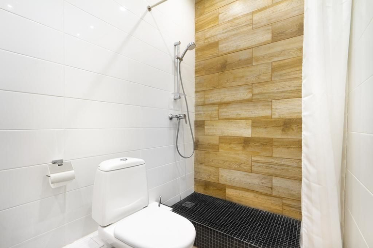 Bathroom 3, City Star, Southern