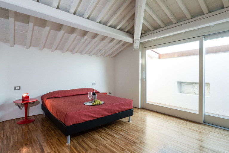 Bedroom 2, Rosso di Sera Relais Tuscany, Pisa