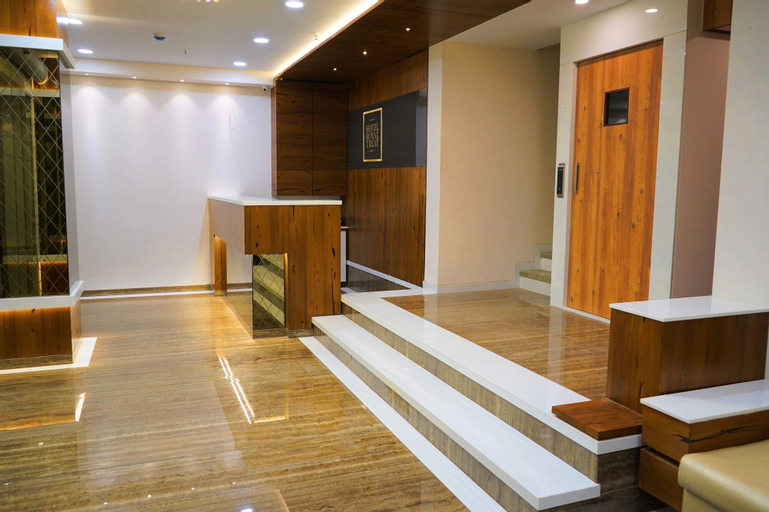 Hotel Royal Treat, Surat
