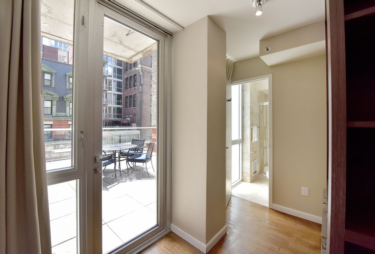 Exterior & Views 16