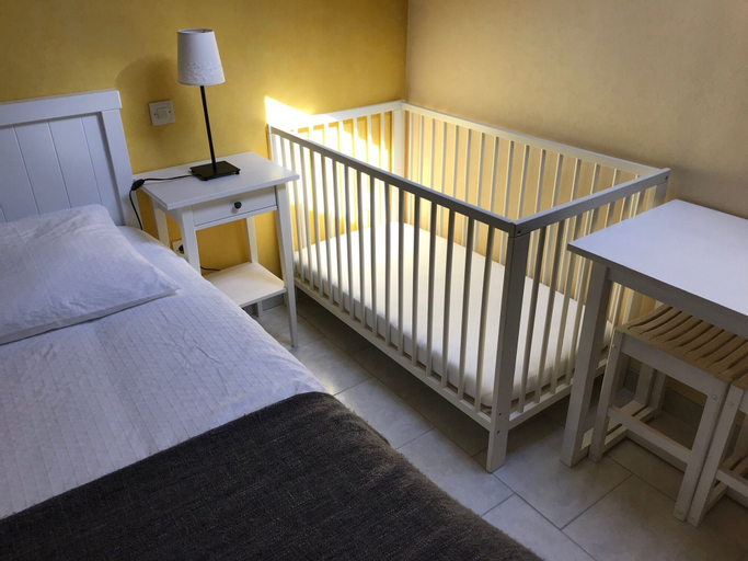 Bedroom 3, Chambre D'hôtes LA Colombe, Moselle