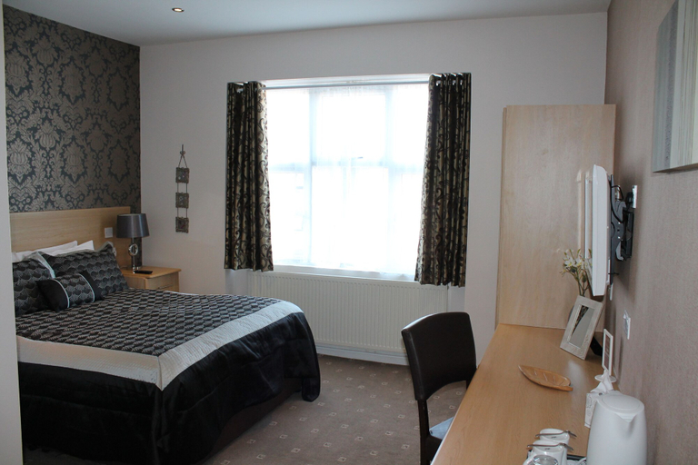 Bedroom 3, Abbey House Hotel, Reading