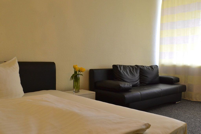 Bedroom 4, Fair Hotel am Rathaus, Main-Taunus-Kreis