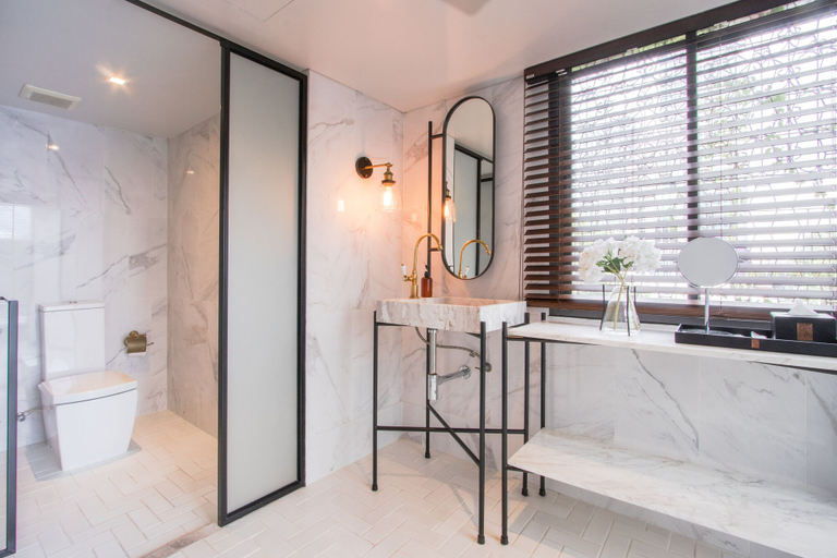 Bathroom 5, IR-ON Hotel, Khlong Toey