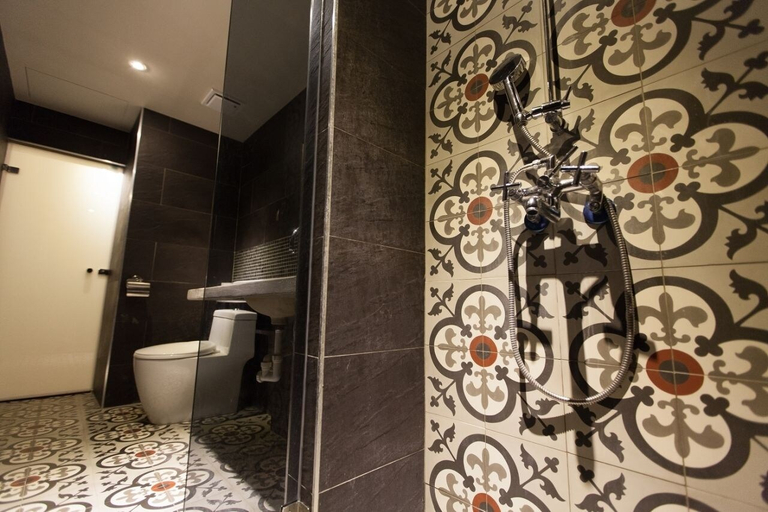 Bathroom 5, Hotel Royal Kingdom, Taitung