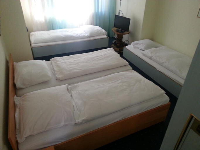 Bedroom 3, Hotel Garni Frankfurt, Frankfurt am Main