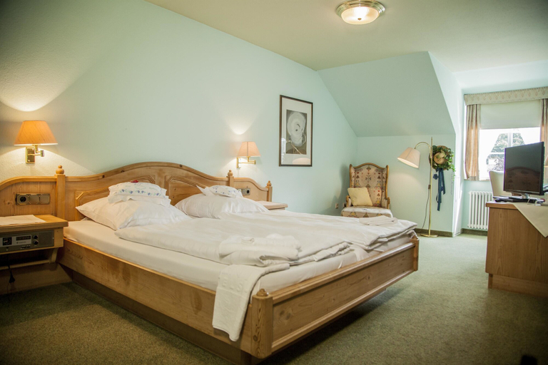 Bedroom 4, AKZENT Hotel Gut Hoeing, Unna