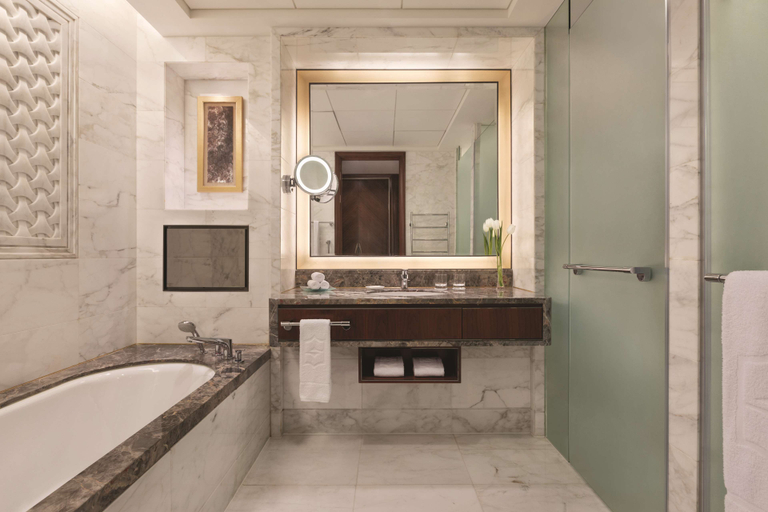 Bathroom 5, Shangri-La Shenyang, Shenyang