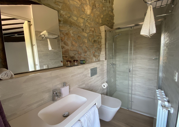 Bathroom 5, Casa Rural Martiamuno Landetxea, Guipúzcoa