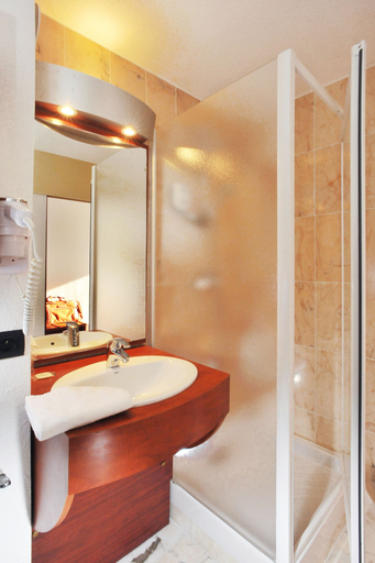 Bathroom 4, Brit Hotel Rennes St Grégoire - Le Villeneuve, Ille-et-Vilaine