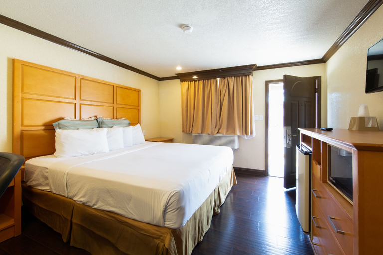 Bedroom 4, Signature Inn Merced Yosemite Parkway, Merced