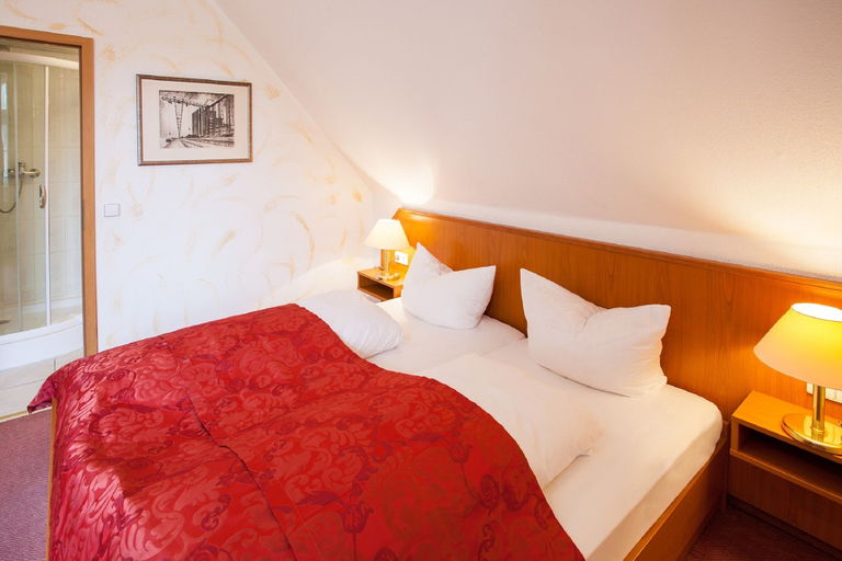 Bedroom 2, Hotel Alter Wolf, Wolfsburg