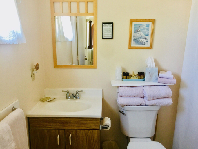 Bathroom 5, Sesuit Harbor House, Barnstable