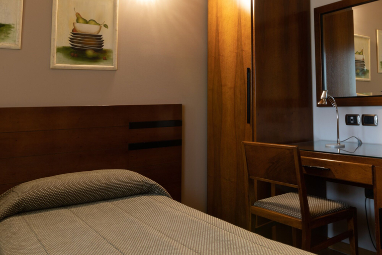 Bedroom 3, Locanda Al Sole, Treviso