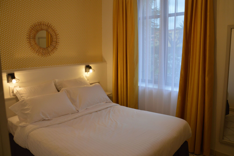 Bedroom 5, Hotel Castellamar, Var