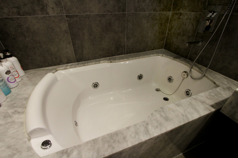 Bathroom 3, Jeonju Mari Hotel, Jeonju