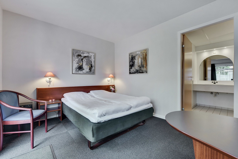 Bedroom 4, Hotel Varde, Varde