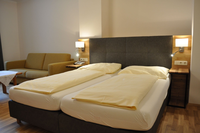 Bedroom 3, Gafringwirt, Amstetten