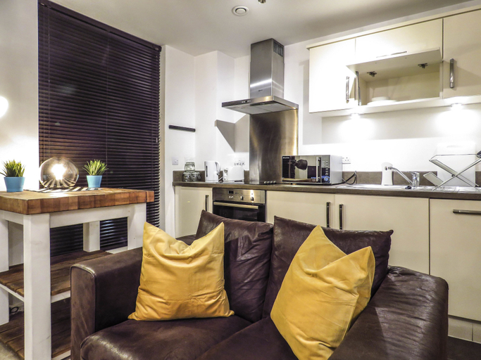 Others 4, Tudors eSuites Birmingham Apartments with Parking, Birmingham