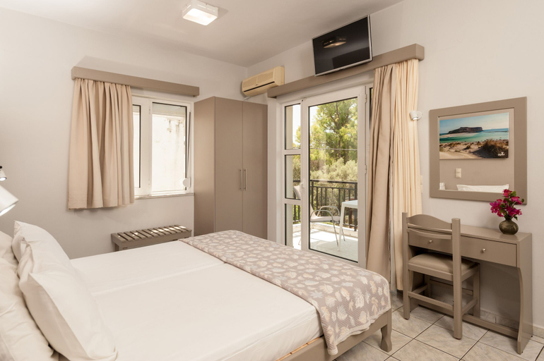 Bedroom 3, Niriis Hotel, Crete