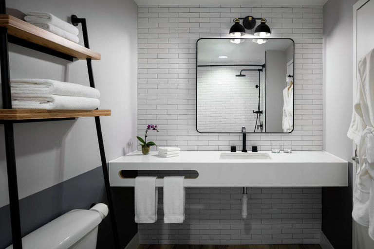 Bathroom 4, Freepoint Hotel Cambridge, Tapestry Collection by Hilton, Cambridge