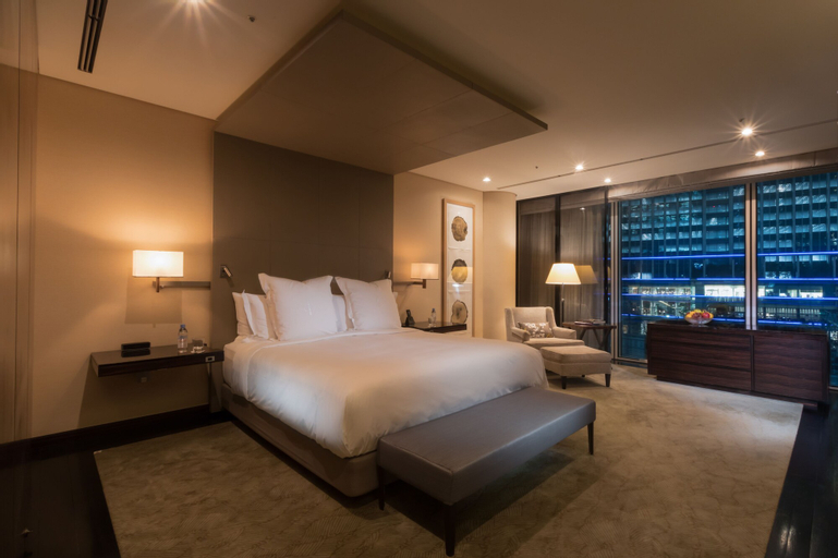 Bedroom 2, Four Seasons Hotel Tokyo at Marunouchi, Chūō