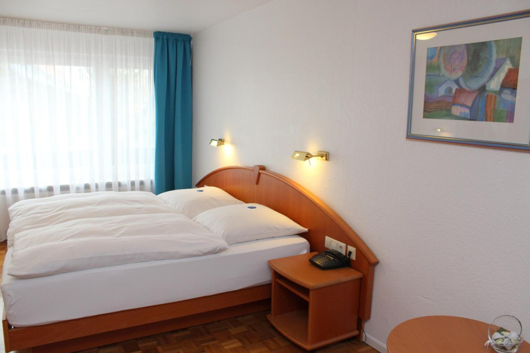 Bedroom 4, Sonne, Esslingen