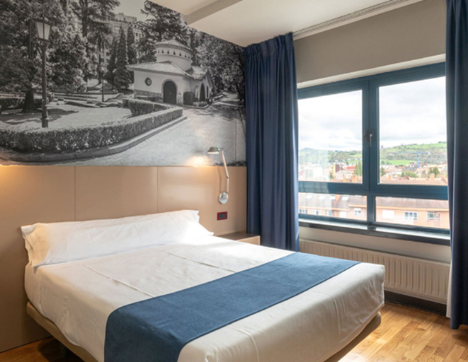 Bedroom 3, Aparthotel Campus, Asturias