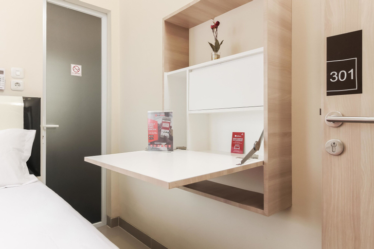 Bedroom 23