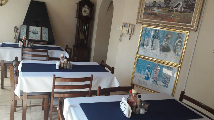 Food & Drinks 4, Diphororo Guest House, Bojanala