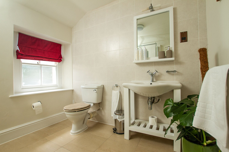 Bathroom 4, The West Bay Hotel, Dorset