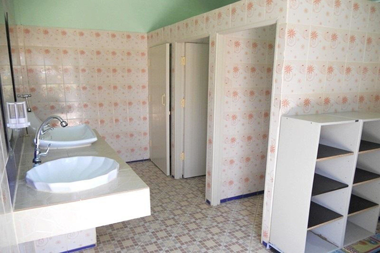 Bathroom 3, Raveekan Resort, K. Daen Kong