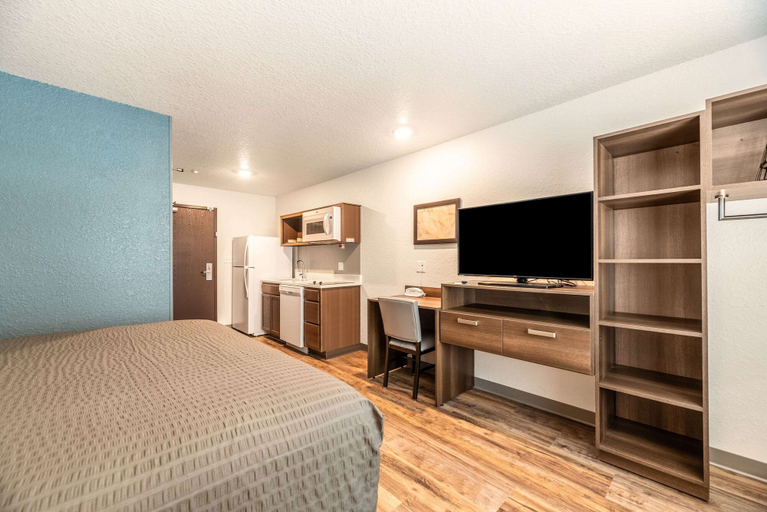 Bedroom 3, WoodSpring Suites Sanford North I-4 Orlando Area, Seminole