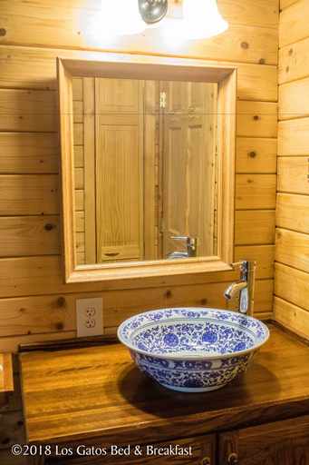 Bathroom 4, Los Gatos Bed & Breakfast, Yates