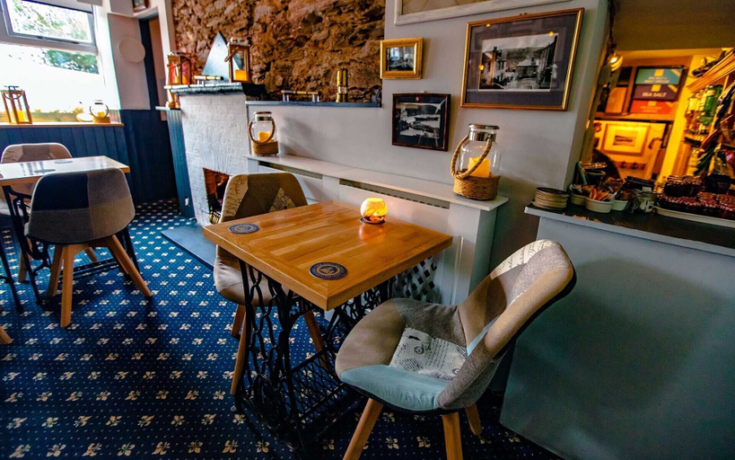 Food & Drinks 5, Ship in Dock Inn, Devon