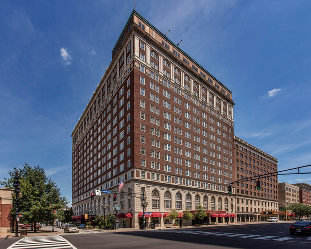 Exterior & Views 2, The Brown Hotel, Jefferson