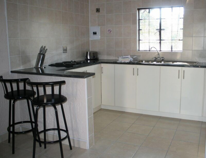 Others 5, Queness Inn, Ngamiland East