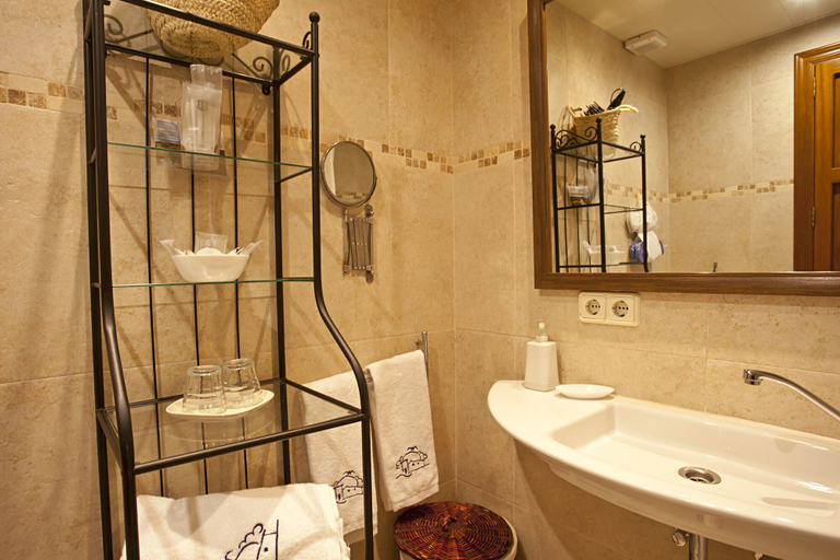 Bathroom 4, Agroturisme Na Martina, Baleares