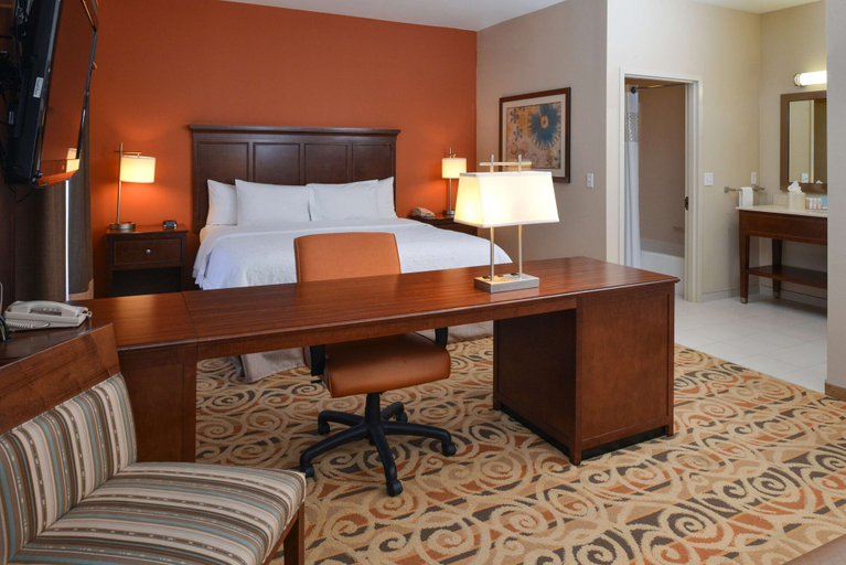Bedroom 3, Hampton Inn & Suites Ocala, Marion