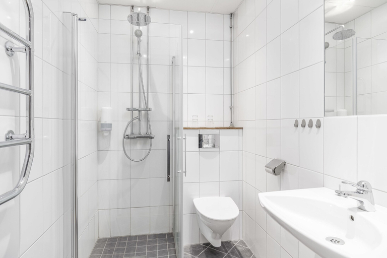 Bathroom 4, Hotell Fängelset, Västervik