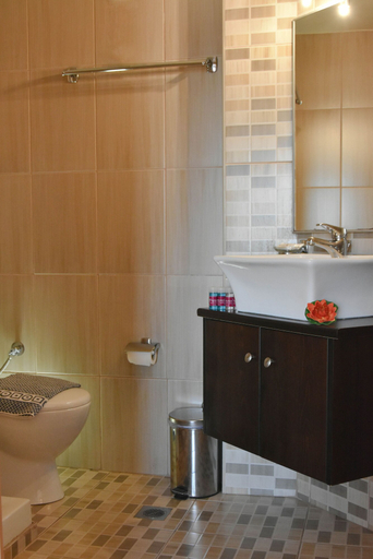 Bathroom 5, Hotel Hermes, Crete