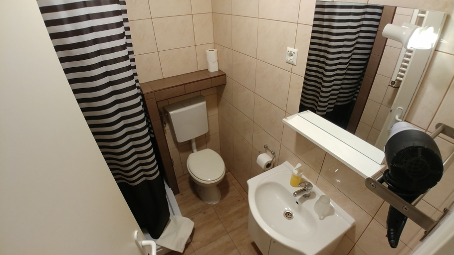Bathroom 3, Rooms Villa Antunovac, Zagreb